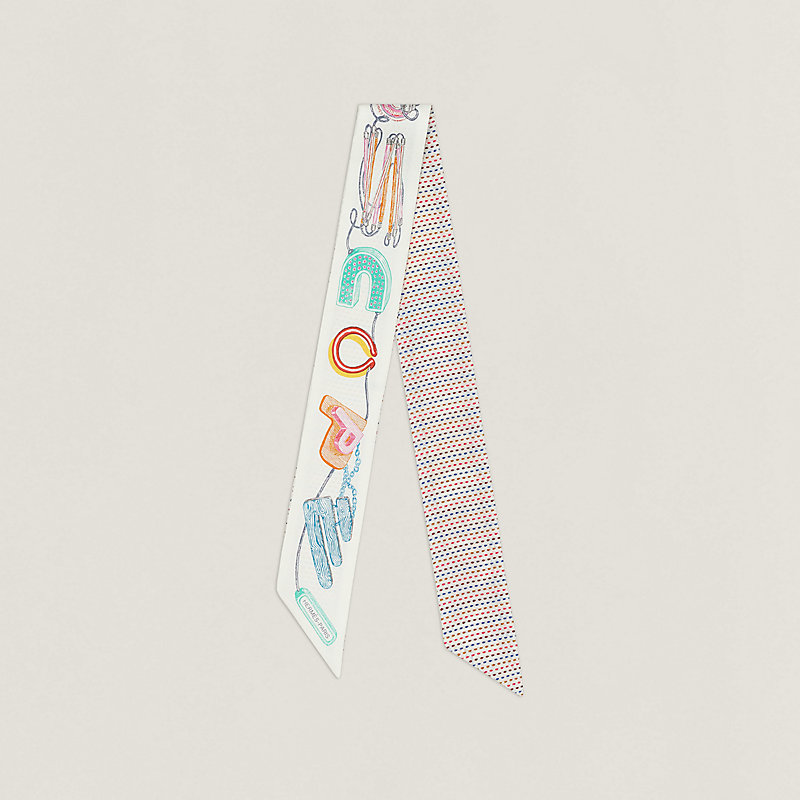HERMES 春夏新作 上品スカーフ ツイリー Chevaloscope Pointille Chevaloscope Pointille Twilly | Hermès Singapore